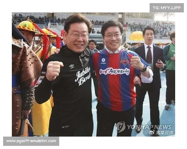 李在明当选后首访城南FC训练基地 聚焦足球改革与运动发展 李在明当选后首访城南FC训练基地 聚焦足球改革与运动发展